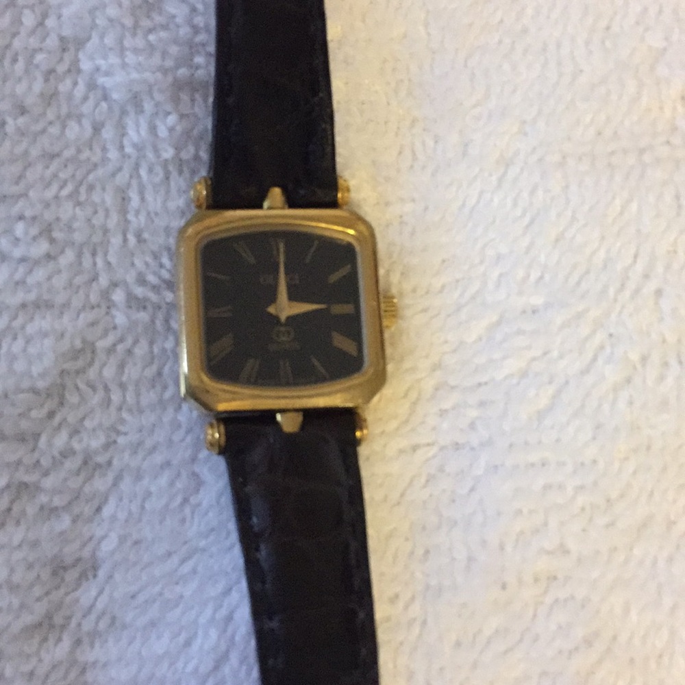 GUCCI watch - Picture 5 of 5